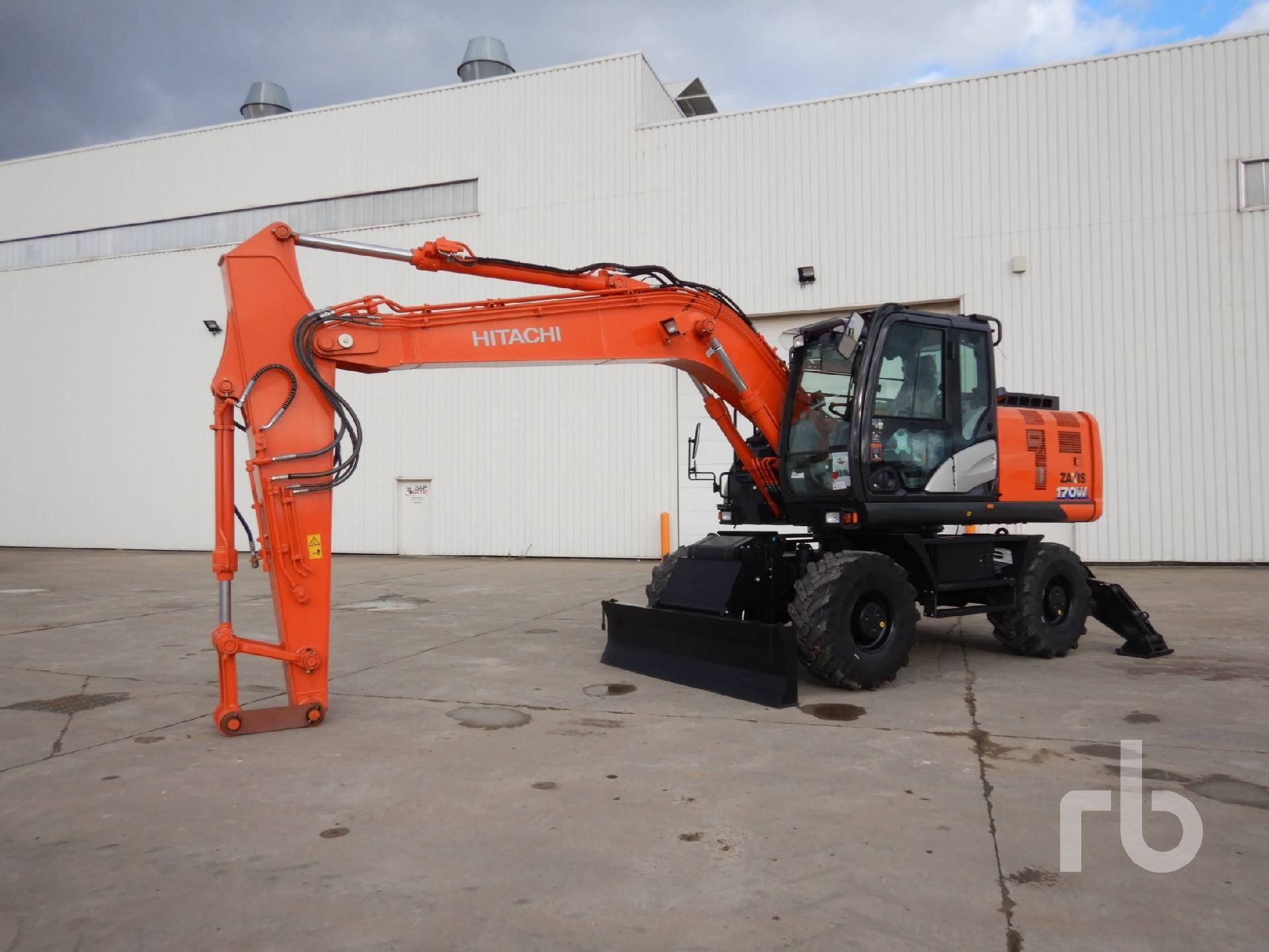 SPOTLIGHT Prices of used wheeled excavators up 16 Ritchie Bros. Europe